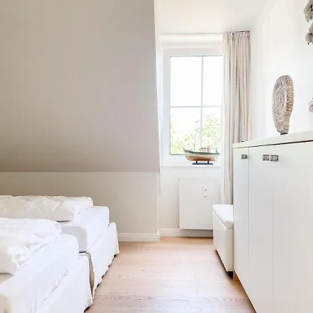 Strandallee 200 Wg 409 Hochwertiges Studio Mit Teilmeerblick Ganz Nah Am Strand * Timmendorfer Strand
